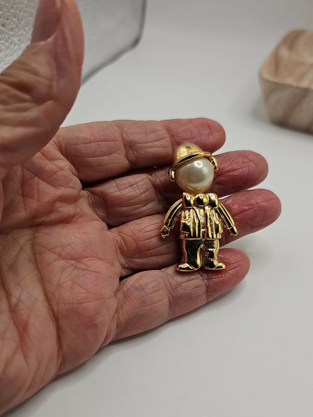 AAI Gold Pearl-Head Kids Pin Brooch - Gold